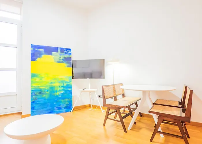 Ybh Puerta Del Sol 11 شقة *